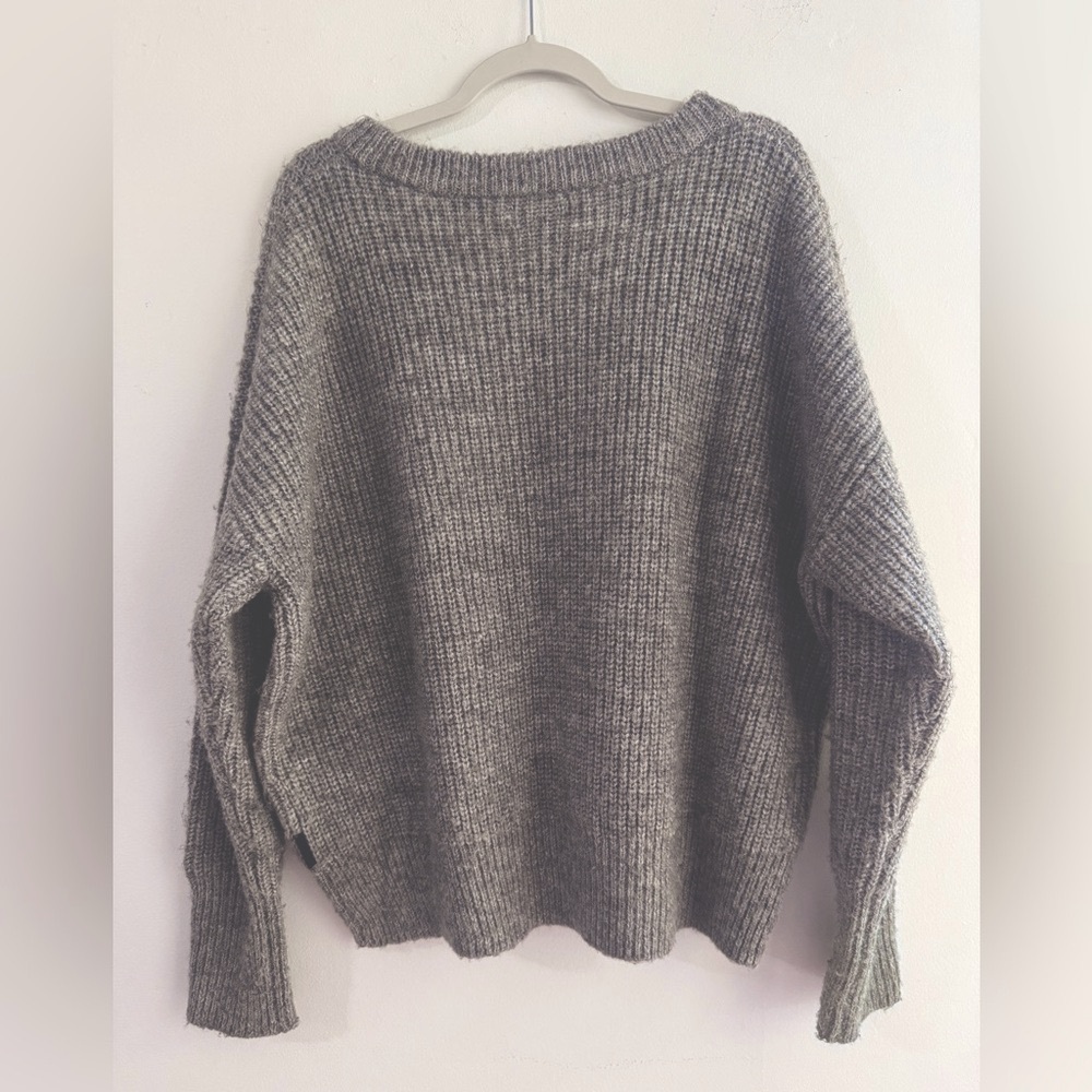 Calvin Klein Gray Woolen Knit Ribbed Women's Sweater - Picture 5 of 8
